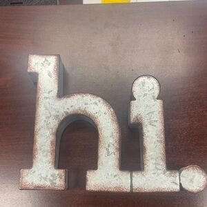 Metallic 'hi' Decorative Sign